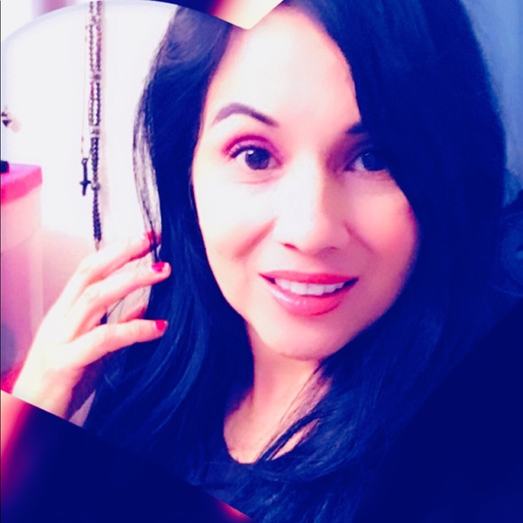 Meet your Posher, Linda - Picture 1 of 1